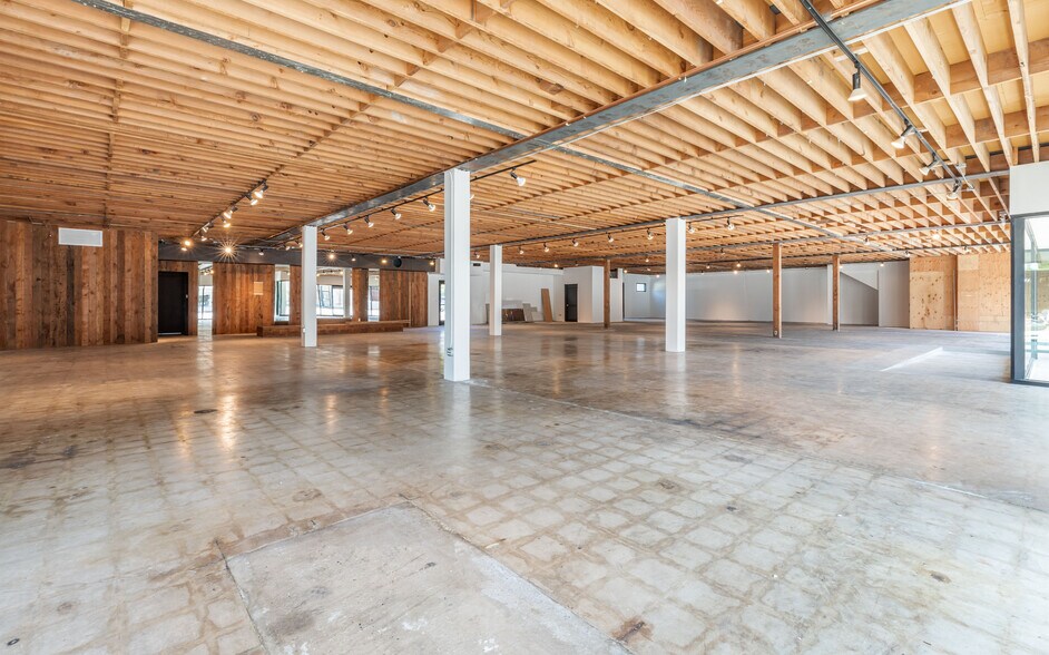 More Photos Of 501-511 N La Cienega Blvd, West Hollywood Storefront Retail Office For Lease