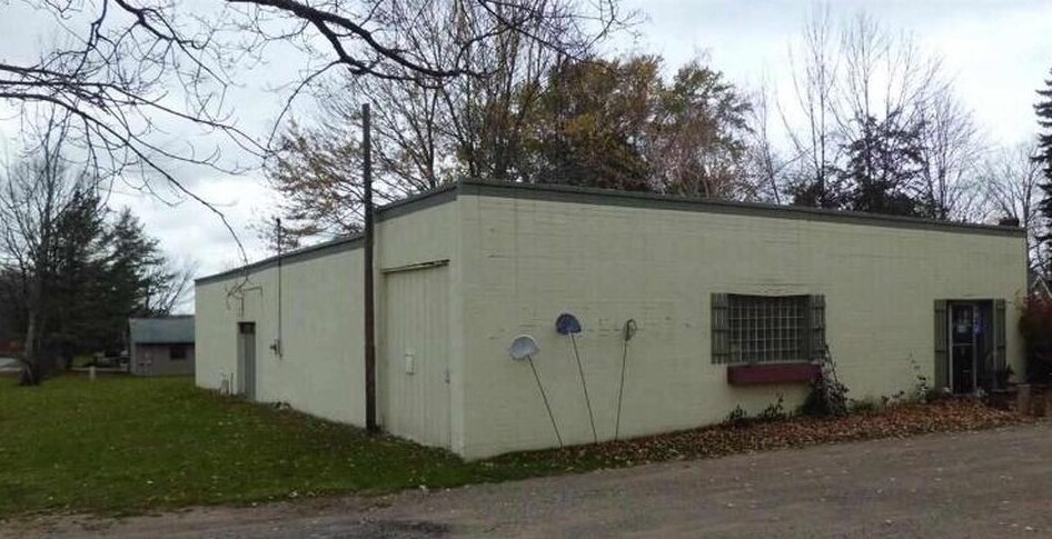 Primary Photo Of 6613 Frankfort Hwy, Benzonia Warehouse For Sale