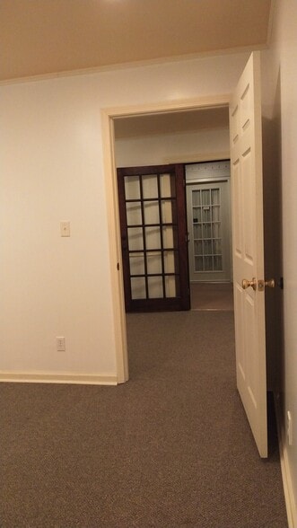 More Photos Of 34 W Main St, Hamlet Office For Lease