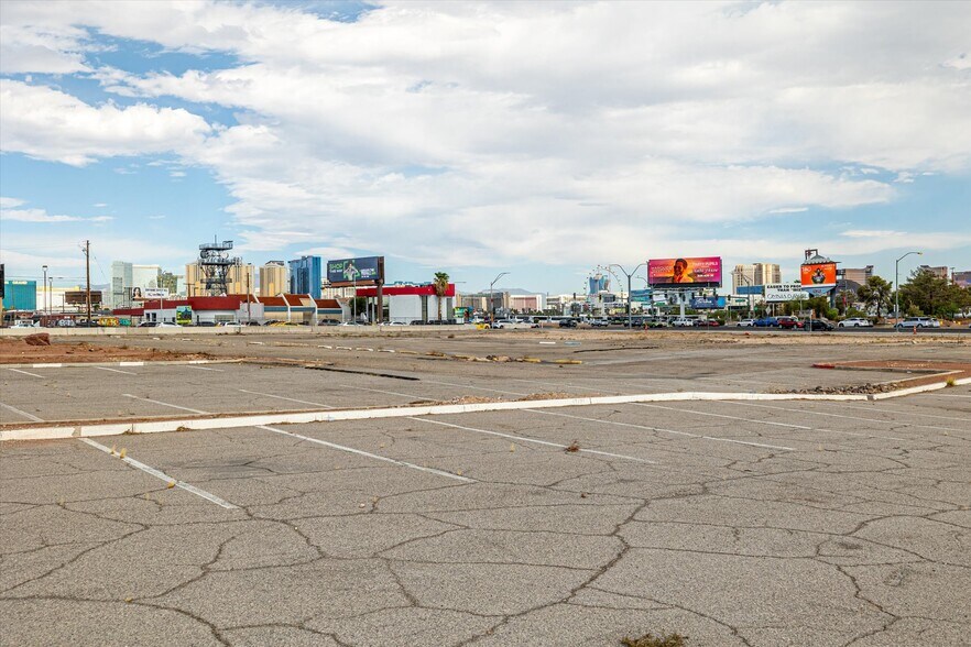 More Photos Of 851 E Tropicana Ave, Las Vegas Land For Sale