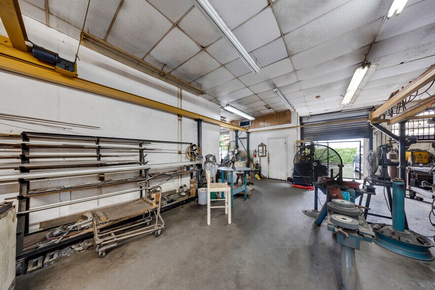 More Photos Of 2421 NW 27th Ave, Miami Freestanding For Sale