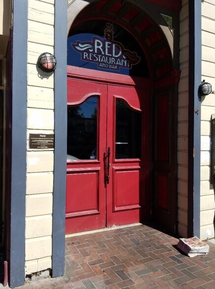More Photos Of 1003 Cedar St, Santa Cruz General Retail For Sale