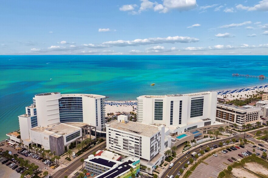 More Photos Of 400 Coronado Dr, Clearwater Beach Hotel For Lease