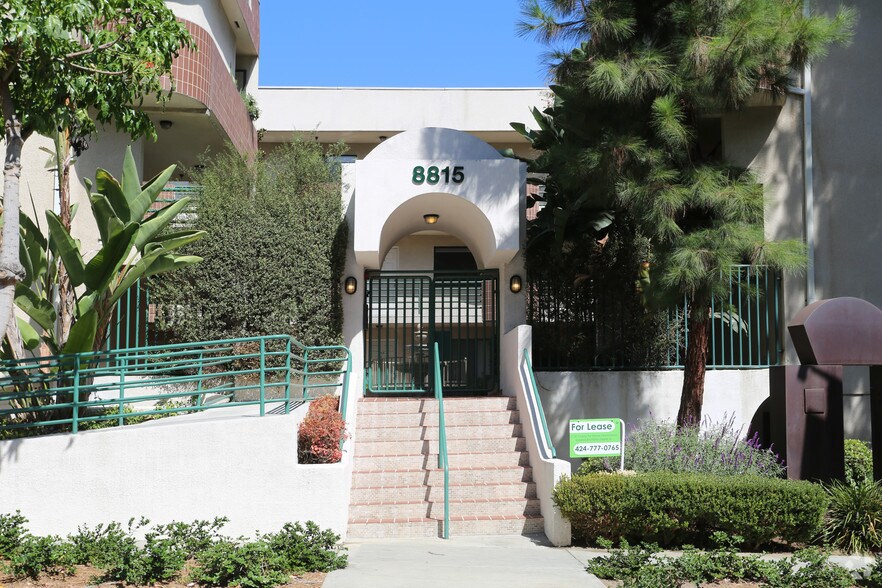 More Photos Of 8815 Cynthia St, West Hollywood Apartments For Sale