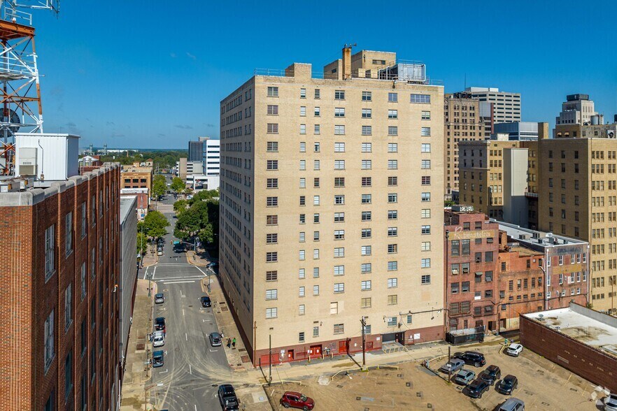 More Photos Of 525 Milam St, Shreveport Office For Sale