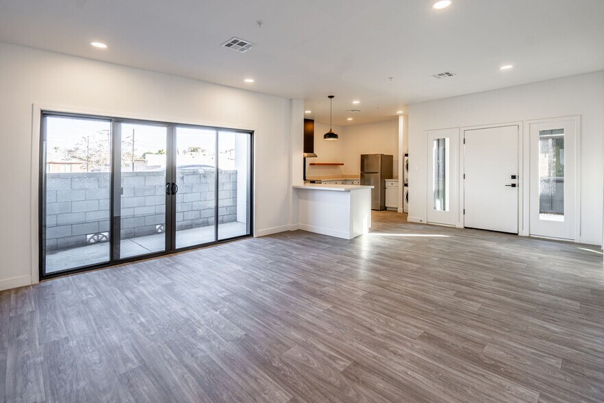 More Photos Of 719 W Missouri Ave, Phoenix Apartments For Sale