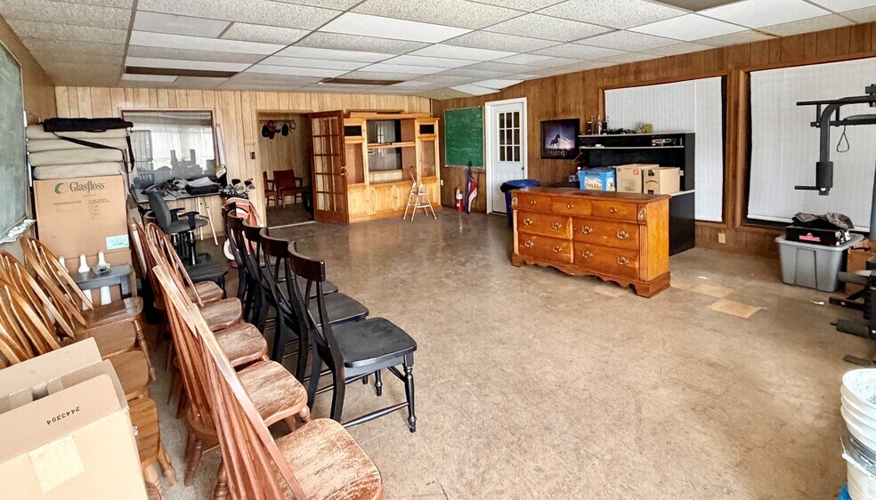 More Photos Of 408 Pasadena Blvd, Pasadena Service For Sale