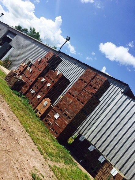 More Photos Of 801 E Rock St, Springfield Manufacturing For Sale