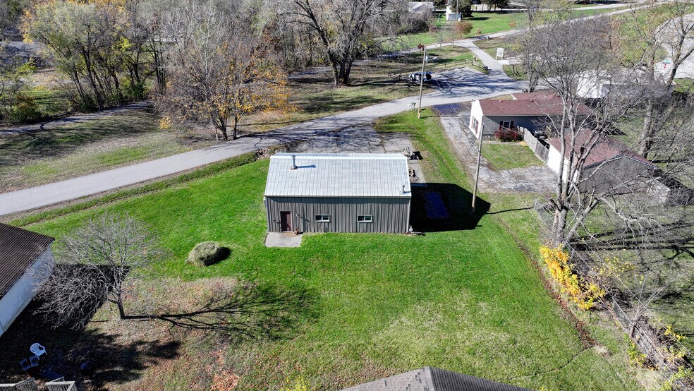 More Photos Of 355 Trackside Dr, Peculiar Warehouse For Sale