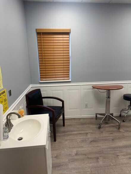 More Photos Of 6277 Jericho Tpke, Commack Medical For Sale