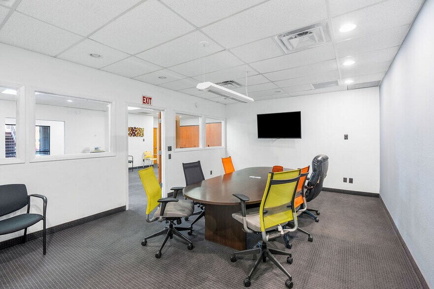 More Photos Of 9119 N 7th St, Phoenix Office For Lease