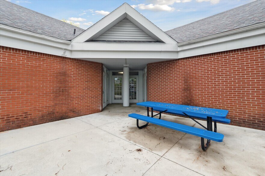 More Photos Of 3740 W Sylvania Ave, Toledo Medical For Sale