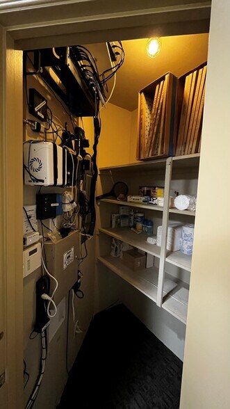 More Photos Of 2503 South Blvd, Houston Office For Sale