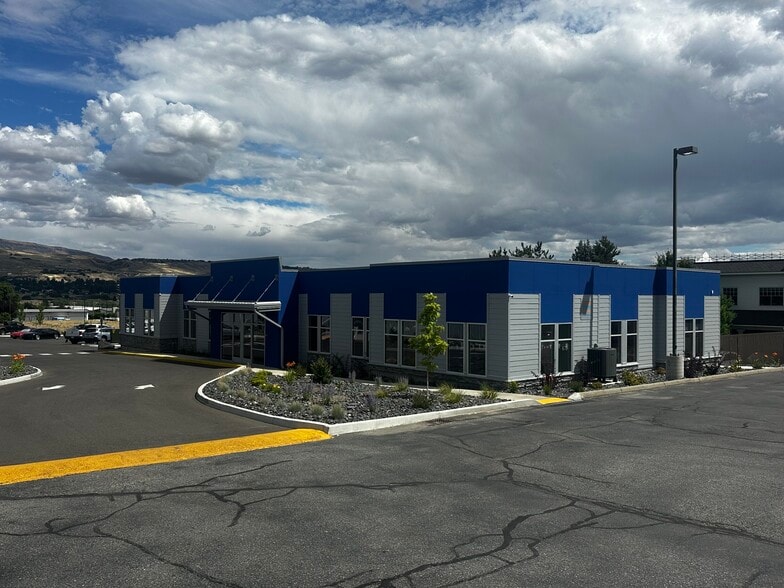 More Photos Of 140 E Penny Rd, Wenatchee Unknown For Lease