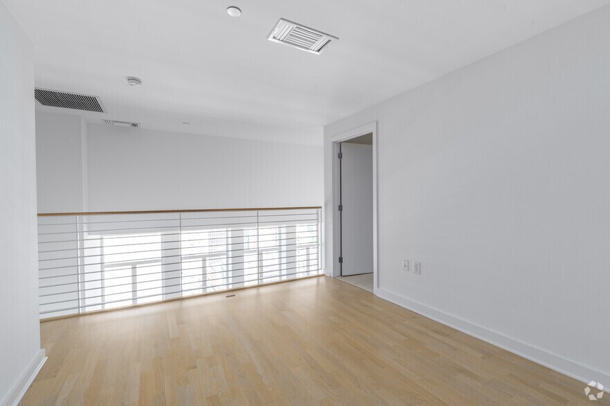 More Photos Of 1616-1618 Walnut St, Philadelphia Apartments For Lease