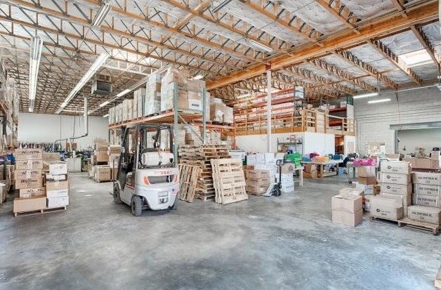 More Photos Of 850 W 1700 S, Salt Lake City Light Manufacturing For Lease