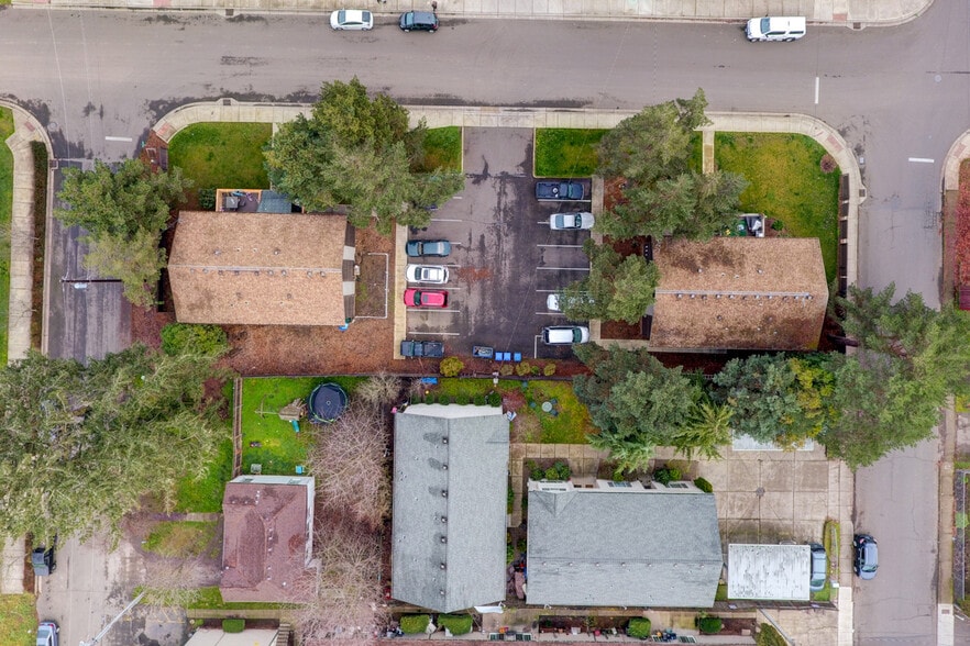 More Photos Of 805-875 Gerth Ave NW, Salem Apartments For Sale