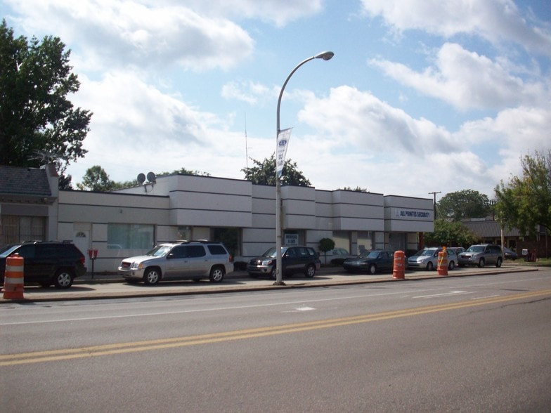 Primary Photo Of 17006 Mack Ave, Grosse Pointe Park Storefront Retail Office For Lease