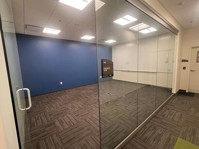 More Photos Of 870 W Robinson Dr, North Salt Lake Warehouse For Lease