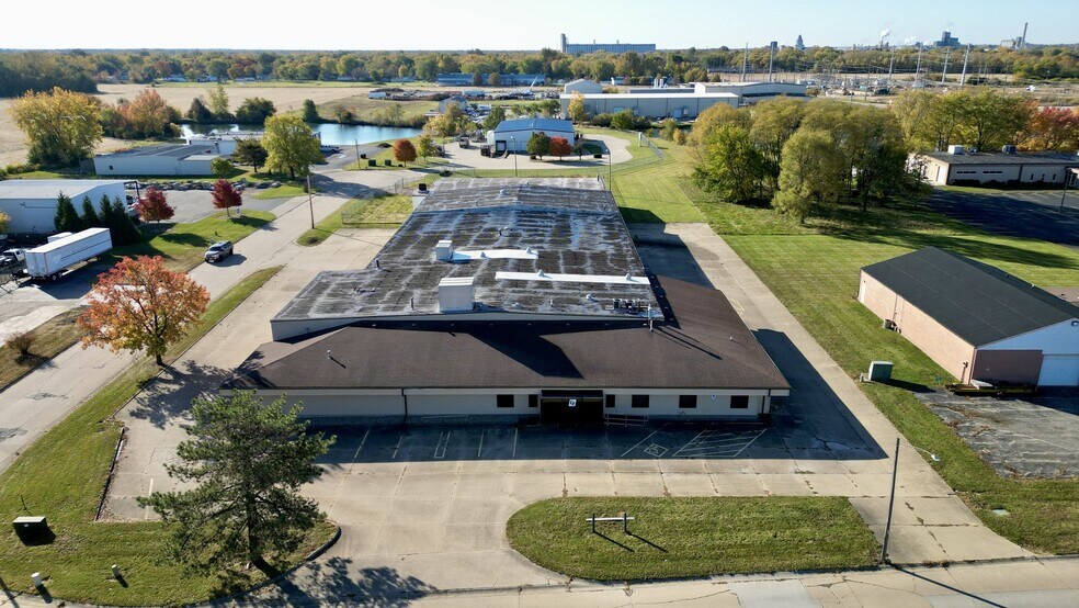 More Photos Of 2881 E Parkway Dr, Decatur Flex For Sale