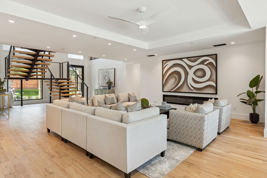 More Photos Of 615 Brewer Rd, Southlake Specialty For Sale