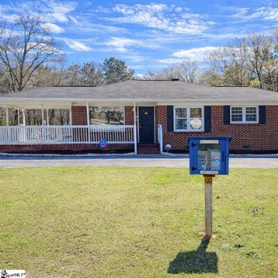 More Photos Of 615 Fairview St, Fountain Inn Office For Sale