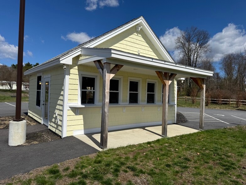 Primary Photo Of 36 Windymere Dr, Epsom General Retail For Lease