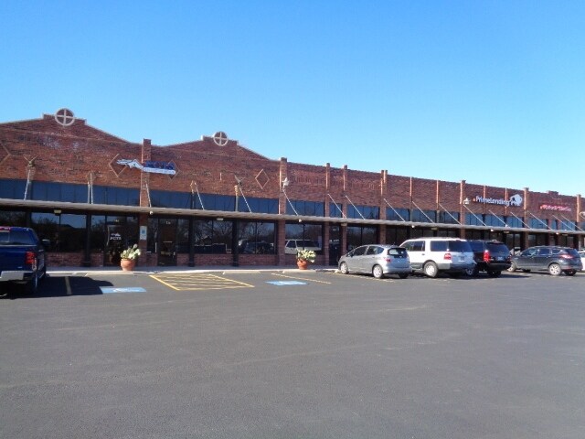 Primary Photo Of 500-548 Santa Fe Dr, Weatherford General Retail For Lease