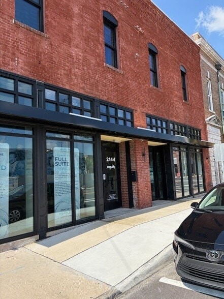 More Photos Of 2144 W Main St, Tampa Office For Lease