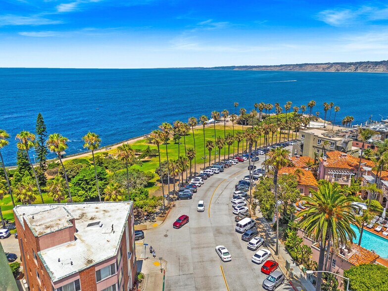 More Photos Of 1025 Prospect St, La Jolla General Retail For Sale