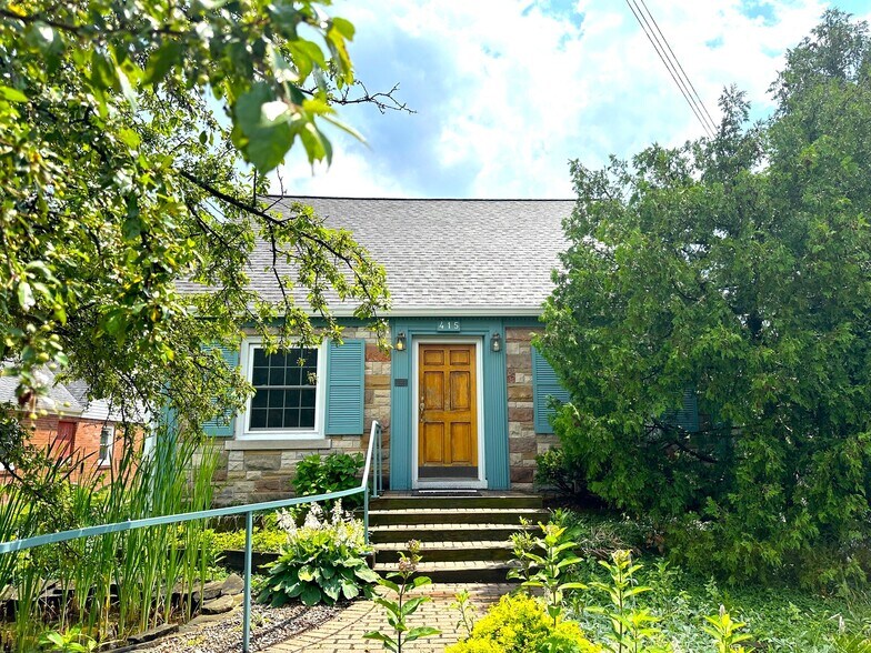 More Photos Of 415 W Grand River Ave, East Lansing Office Residential For Sale