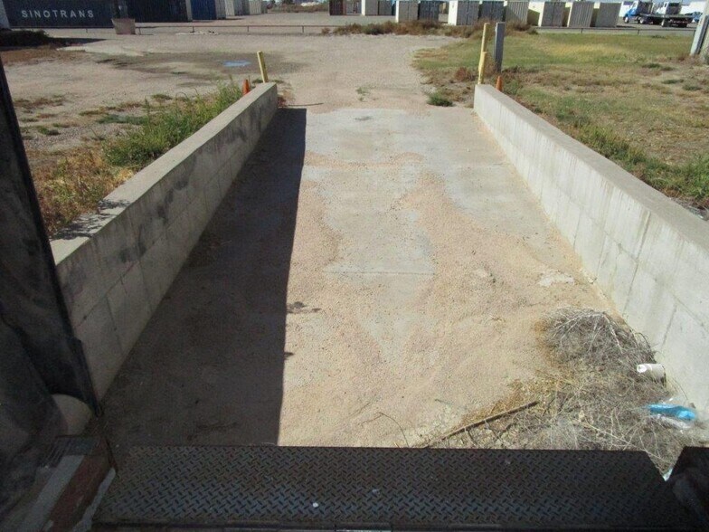 More Photos Of 2121 W Mary St, Garden City Industrial For Lease