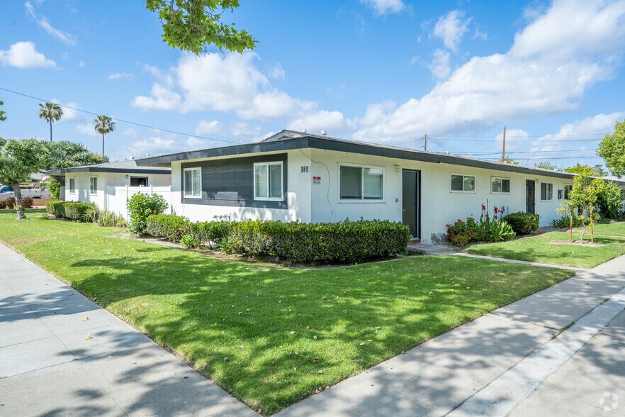 More Photos Of 870-899 S Philadelphia St, Anaheim Apartments For Sale
