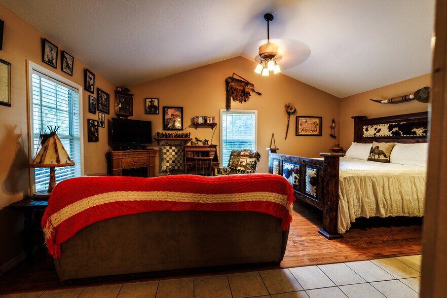 More Photos Of 215 E French Ave, Orange City Hospitality For Sale