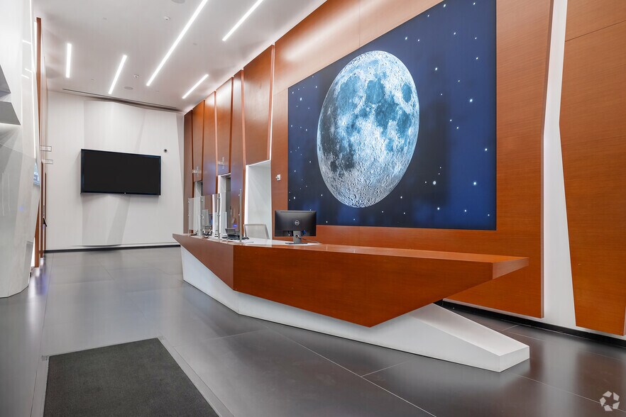 More Photos Of 6922 Hollywood Blvd, Los Angeles Office For Lease