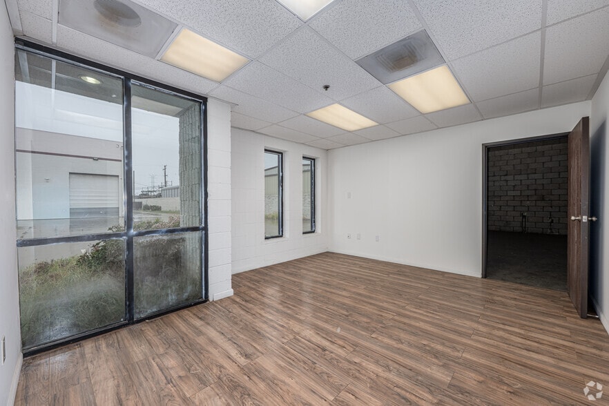 More Photos Of 5148 Bleecker St, Baldwin Park Unknown For Lease