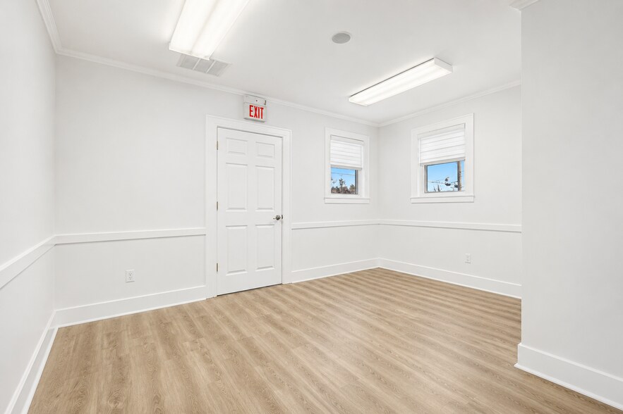 More Photos Of 118 Columbus Ave, Valhalla Office Residential For Lease