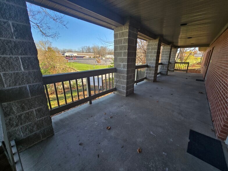 More Photos Of 2 Depot St, Greencastle Medical For Sale