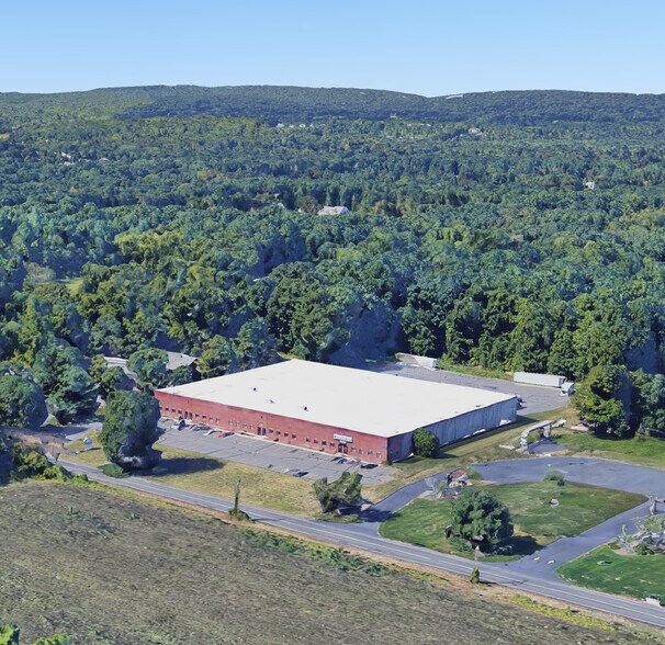 More Photos Of 101 W Dudley Town Rd, Bloomfield Light Distribution For Lease