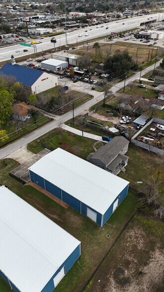 More Photos Of 2820 Morning Glory Dr, Pasadena Service For Lease