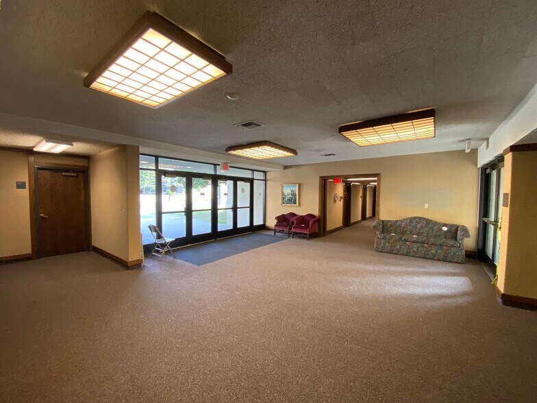 More Photos Of 7045 Farralone Ave, Canoga Park Religious Facility For Sale