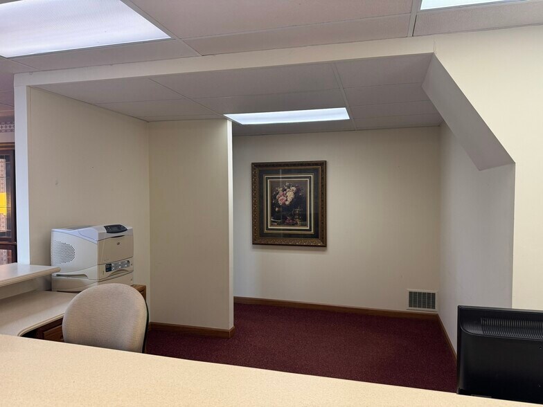 More Photos Of 266 E Main St, Marcellus Office For Sale
