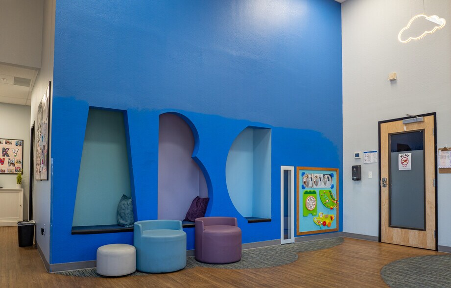 More Photos Of 4441 Bryant Irvin Rd N, Fort Worth Medical For Sale