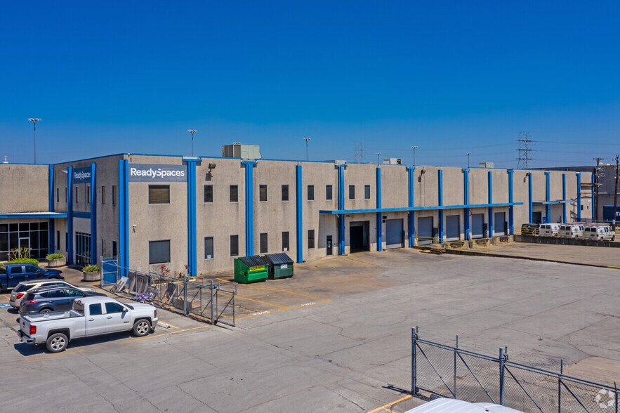 More Photos Of 5301 Polk St, Houston Warehouse For Lease