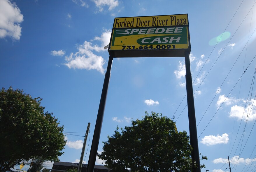 More Photos Of 1932 Highway 45 Byp, Jackson Storefront For Lease