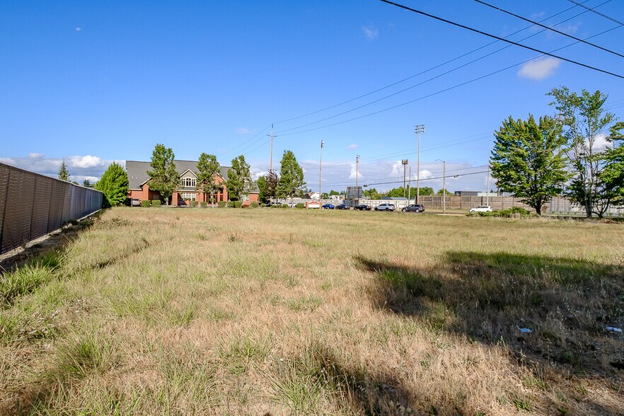 More Photos Of 1040 24th Ave SW, Albany Land For Sale