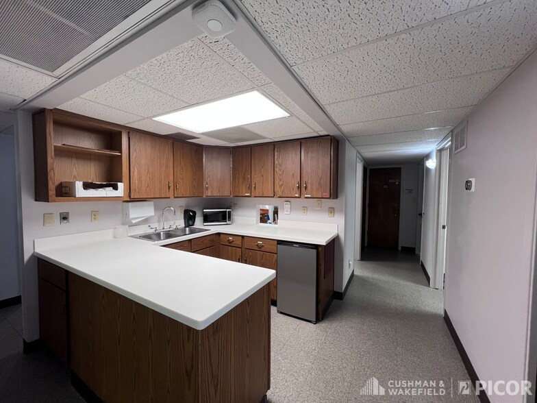 More Photos Of 2121 N Beverly Ave, Tucson Medical For Lease