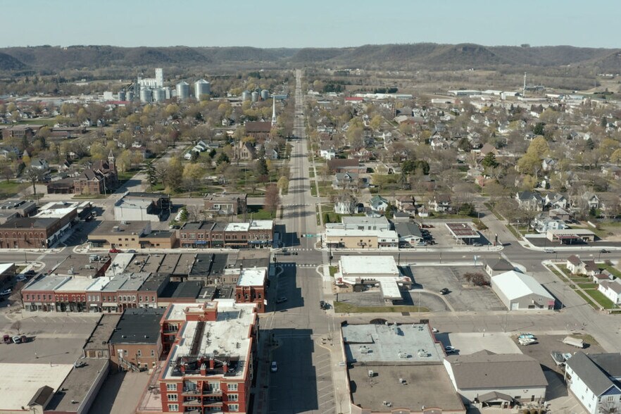 More Photos Of 100 S Washington St, Lake City Restaurant For Sale