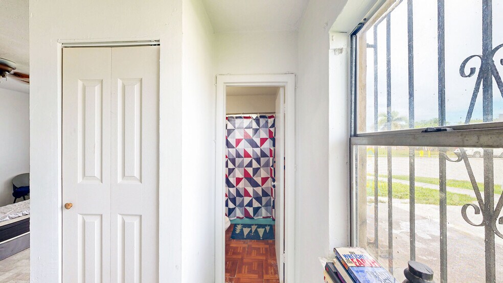 More Photos Of 1478 NW 2nd Ave, Florida City Multifamily For Sale