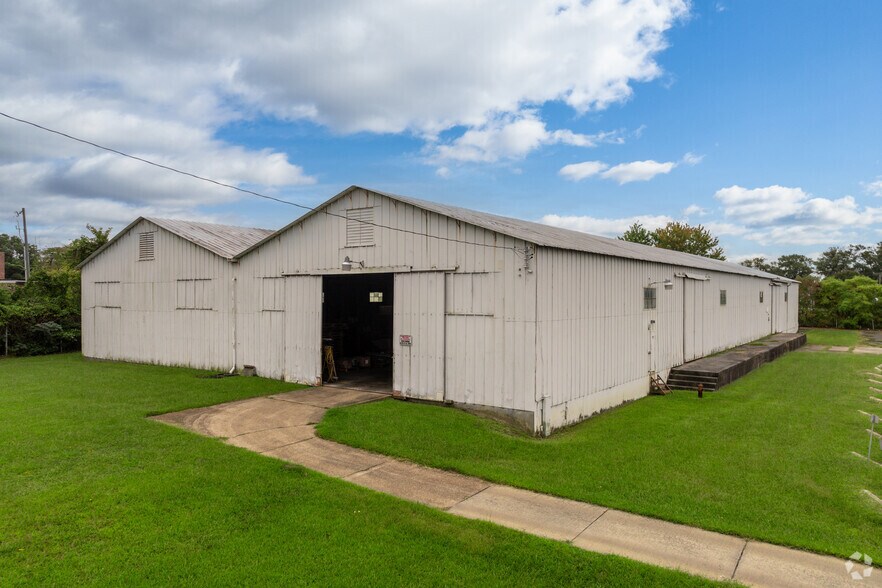 More Photos Of 900 Jefferson Ave, Newport News Manufacturing For Lease